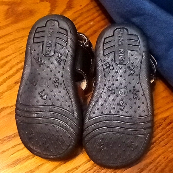 Black and Brown Toddler Boys Sandals Size 5 - Picture 4 of 4